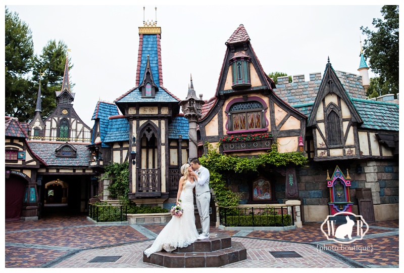 Disneyland Wedding Photos, Tangled Wedding, Tangled Wedding Photos, Tangled Wedding Inspiration