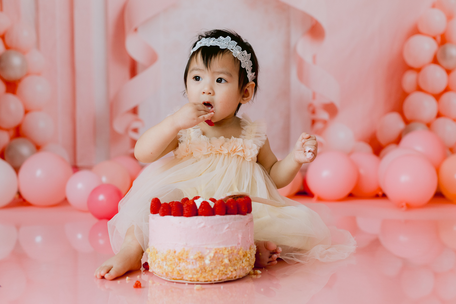 Pink and Bows Cake Smash Session in Santa Ana