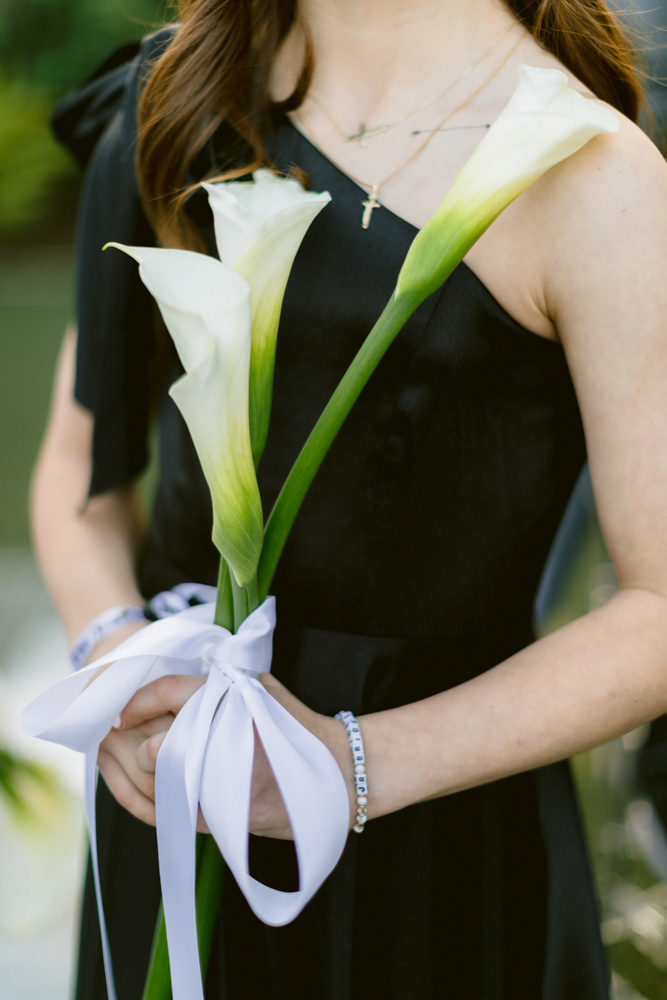 Stylish wedding portraits on the Adventure Lawn at the Disneyland Hotel